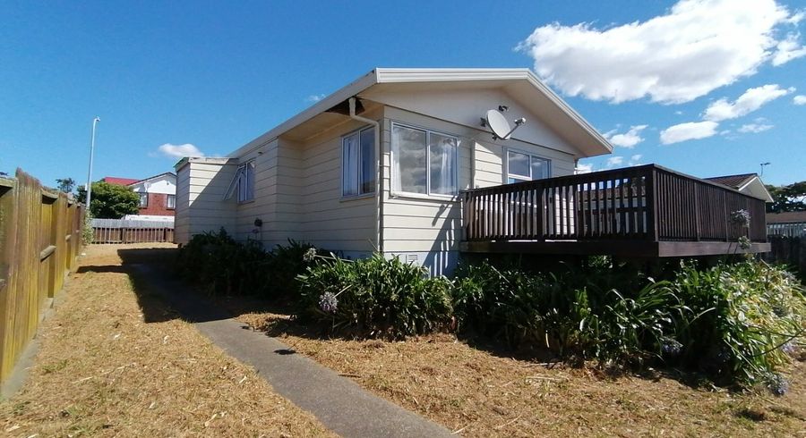  at 9 Greenstone Place, Clover Park, Manukau City, Auckland