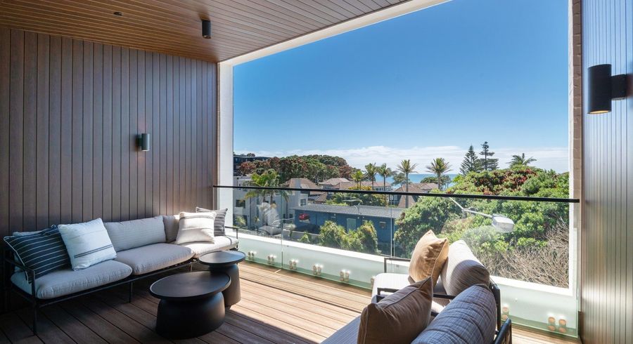  at 13/423-427 Beach Road, Mairangi Bay, North Shore City, Auckland