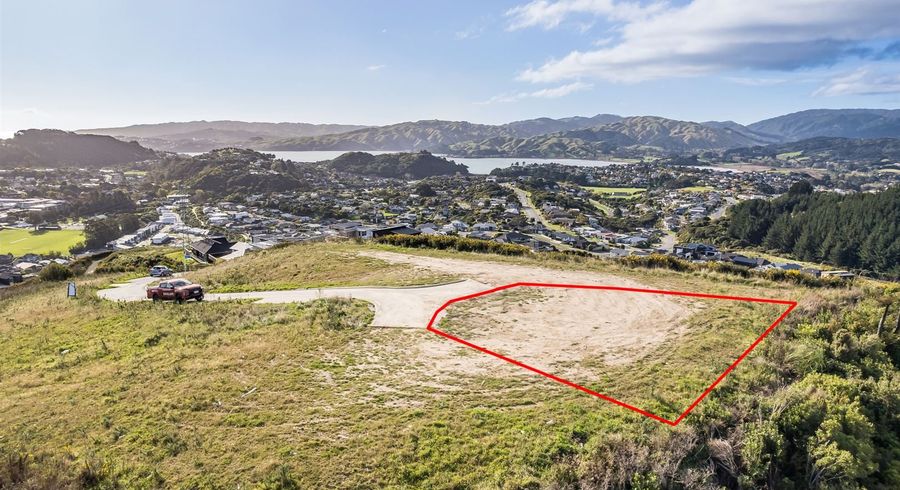  at 13 Stunsail Lane, Whitby, Porirua, Wellington