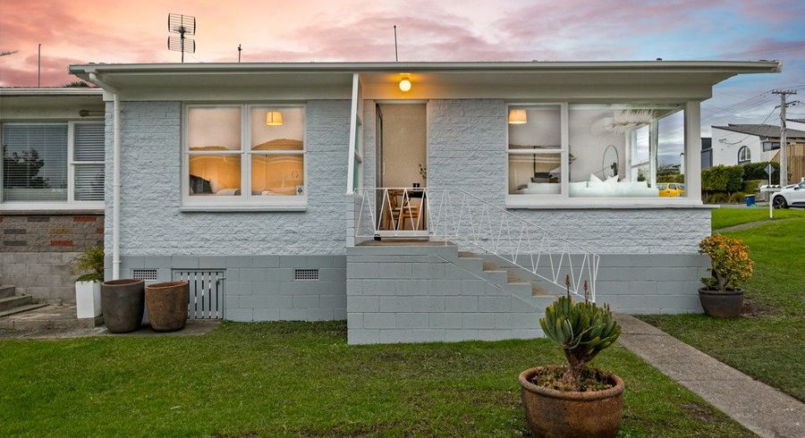  at 1/14 Westwell Road, Belmont, North Shore City, Auckland