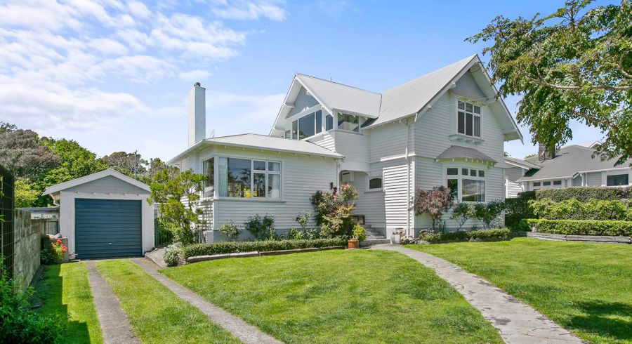  at 13 Paynters Avenue, Strandon, New Plymouth