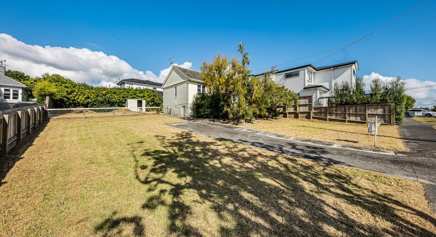  at 80 Walmer Road, Point Chevalier, Auckland