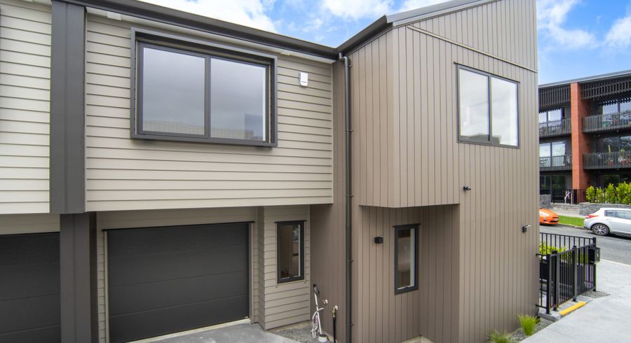  at 3a Range view Road, Mount Albert, Auckland City, Auckland