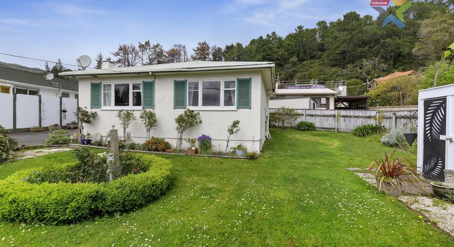  at 39 Raukawa Street, Stokes Valley, Lower Hutt