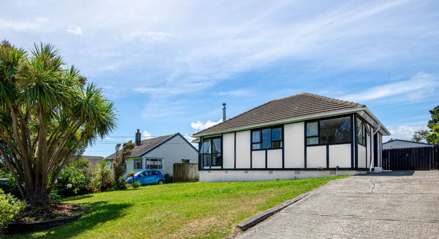  at 15 Jackson Terrace, Ranui Heights, Porirua, Wellington