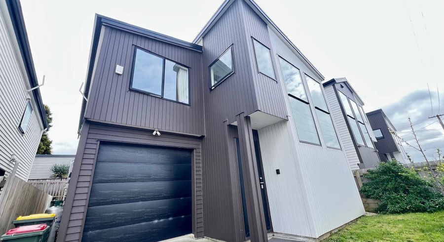  at 14 Johnston Road, Mount Wellington, Auckland City, Auckland
