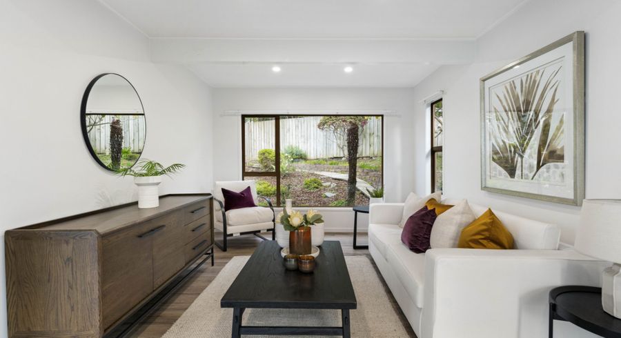  at 2/867 Beach Road, Waiake, North Shore City, Auckland
