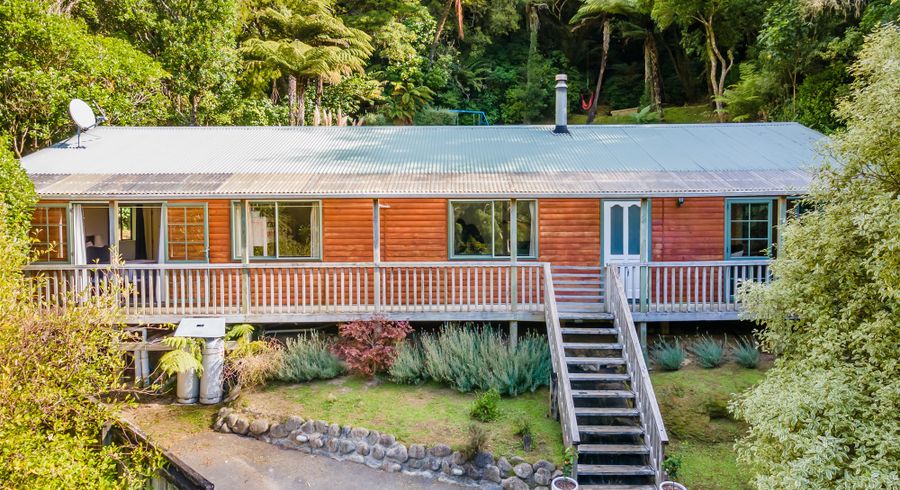  at 116 Pinehaven Road, Pinehaven, Upper Hutt