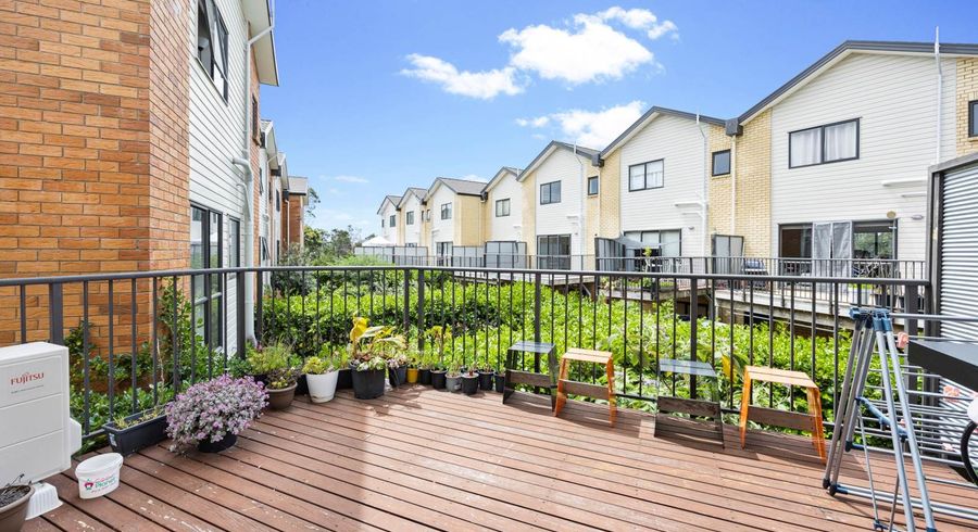  at 221/172 Mcleod Road, Te Atatu South, Waitakere City, Auckland