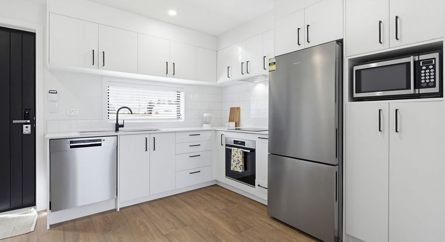  at 2/15 Tilden Avenue, Hillcrest, North Shore City, Auckland