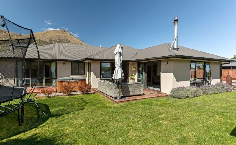  at 8 Ada Place, Lake Hayes, Lake Hayes