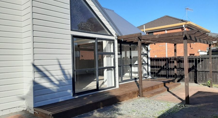  at 2/102A Marua Rd, Ellerslie, Auckland City, Auckland