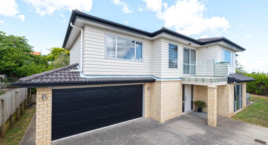  at 3 Herd Road, Hillsborough, Auckland