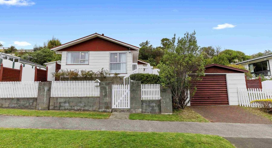  at 238 Major Drive, Kelson, Lower Hutt