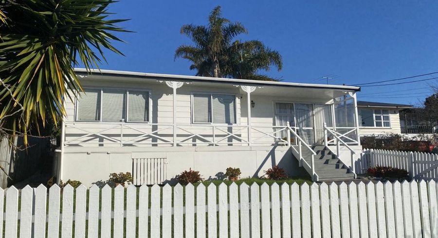  at 2/12 Sherwood Ave, Te Atatu South, Waitakere City, Auckland