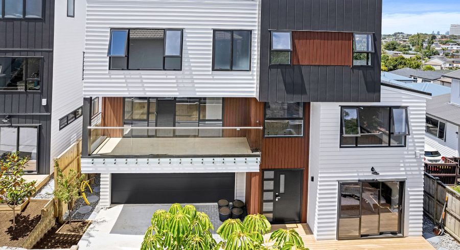  at Lot 3, 28 Dallinghoe Crescent, Milford, North Shore City, Auckland