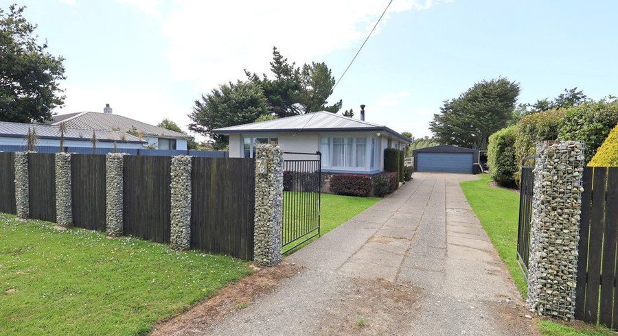  at 76 Moore Road, Lorneville, Invercargill