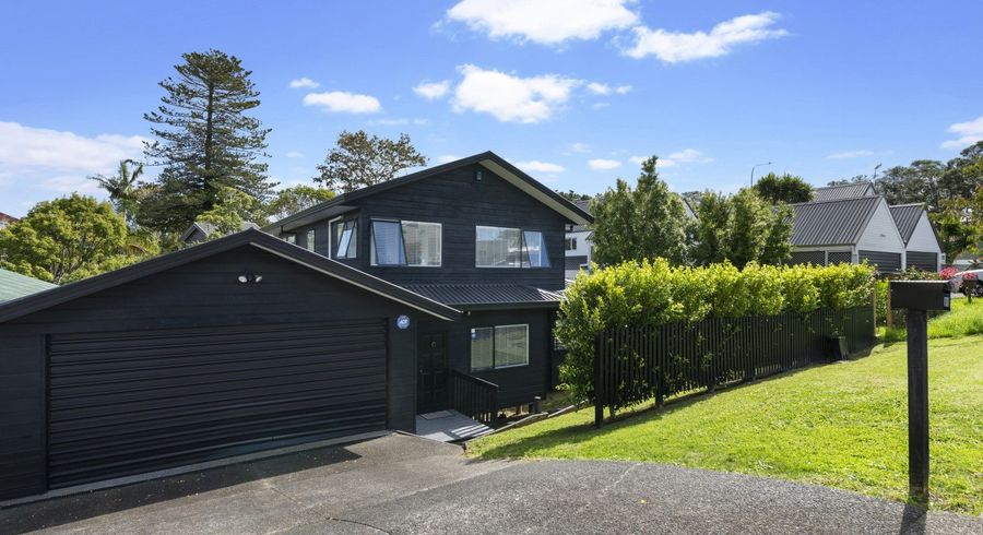  at 3/1 Valley Road, Northcote, Auckland