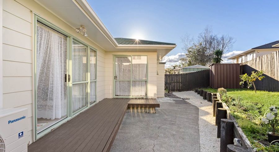  at 1/51 Sungrove Rise, Sunnyvale, Waitakere City, Auckland