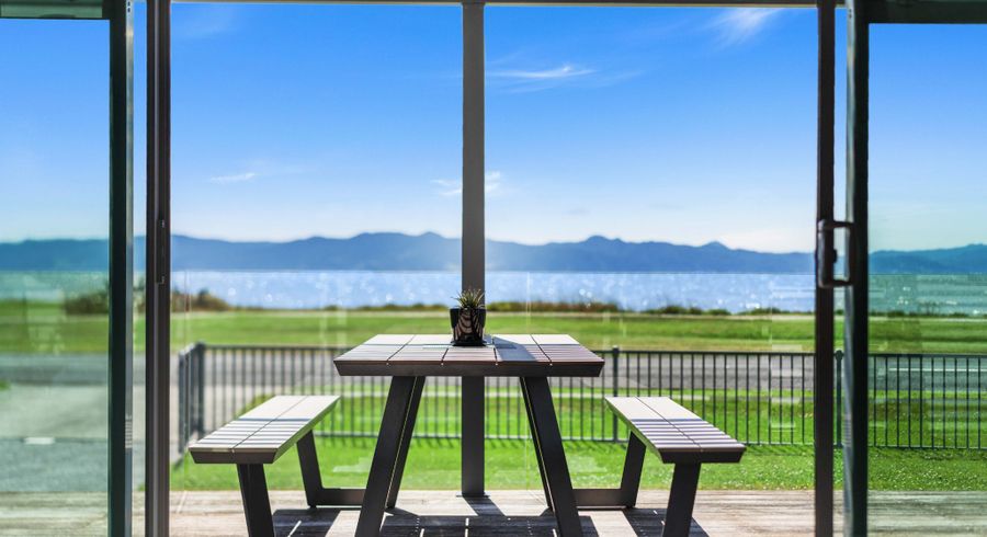  at 989 East Coast Road, Kaiaua