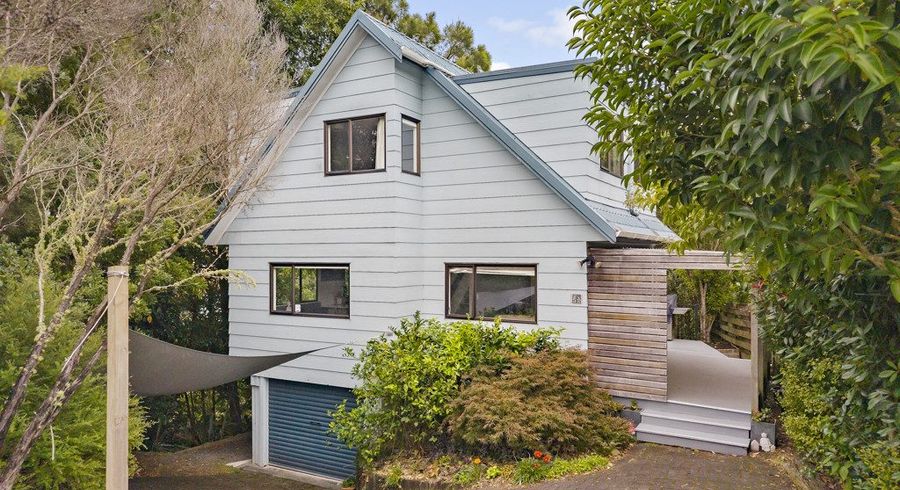  at 2/5 Flavia Close, Torbay, North Shore City, Auckland