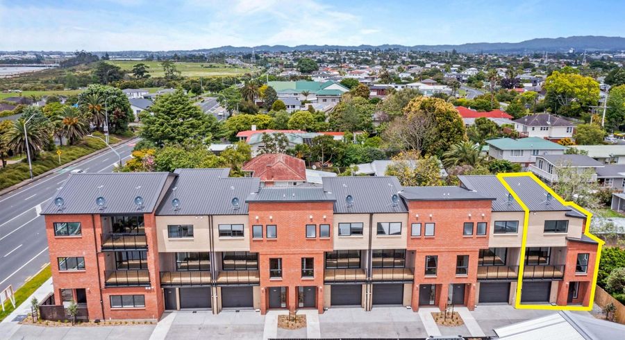  at 500F Te Atatu Road, Te Atatu Peninsula, Waitakere City, Auckland