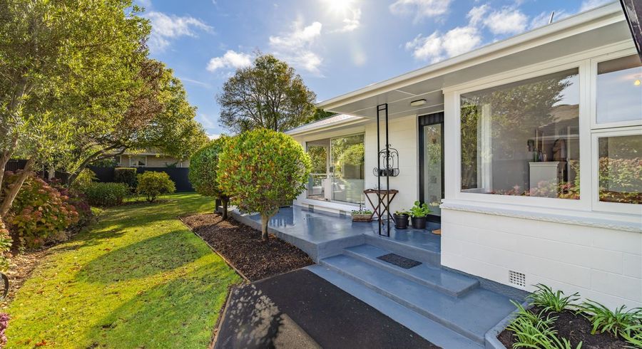  at 32 Rossiter Avenue, Redwood, Christchurch