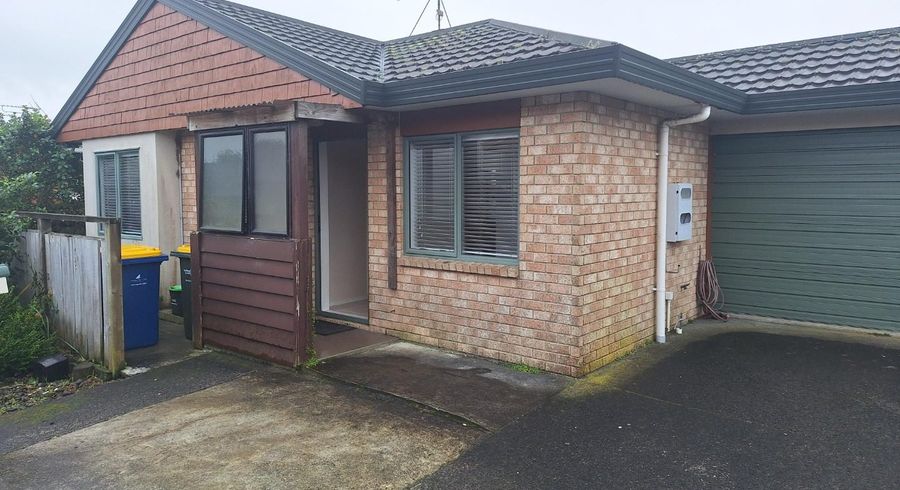  at 4/520 Don Buck Road, Massey, Waitakere City, Auckland