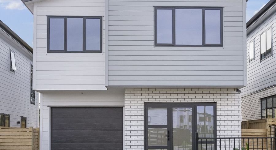  at 29 Whiteywood Street, Westgate, Waitakere City, Auckland