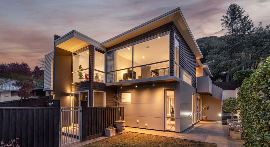 at 72 Bowenvale Avenue, Cashmere, Christchurch City, Canterbury