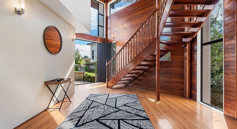  at 4 Gordon Stanley Drive, Massey, Waitakere City, Auckland