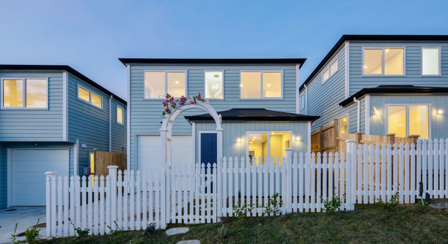  at 2B Deuxberry Avenue, Northcote, North Shore City, Auckland