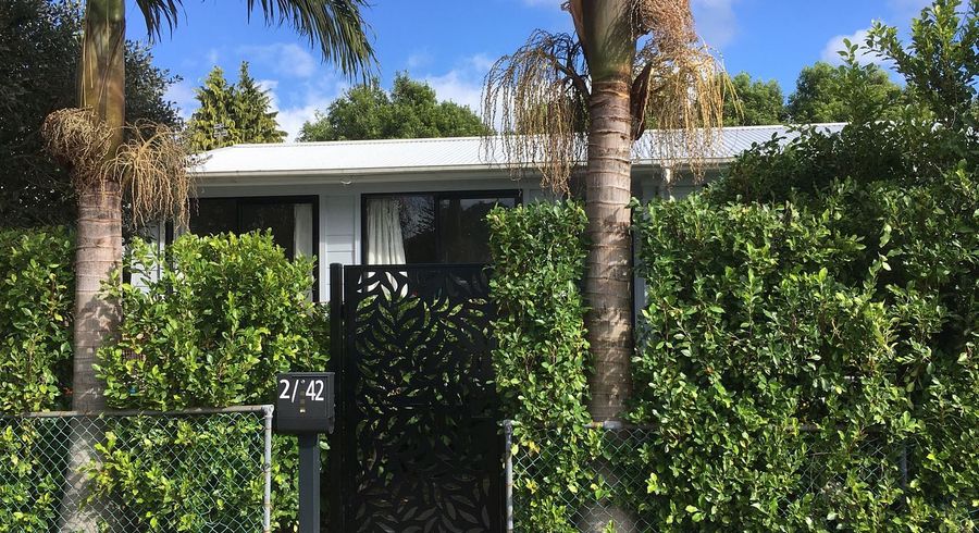  at 2/42 Riversdale Road, Avondale, Auckland City, Auckland