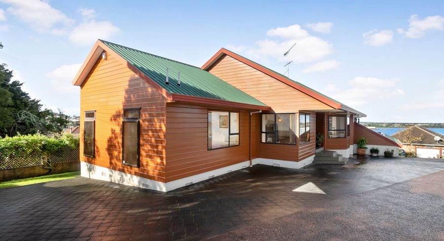  at 50 Seacliffe Road, Hillsborough, Auckland