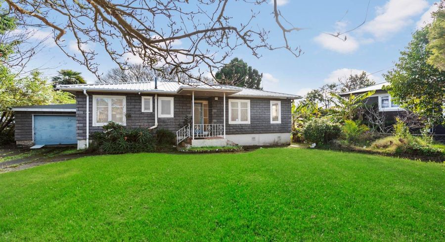  at 12 Larnoch Road, Henderson, Waitakere City, Auckland