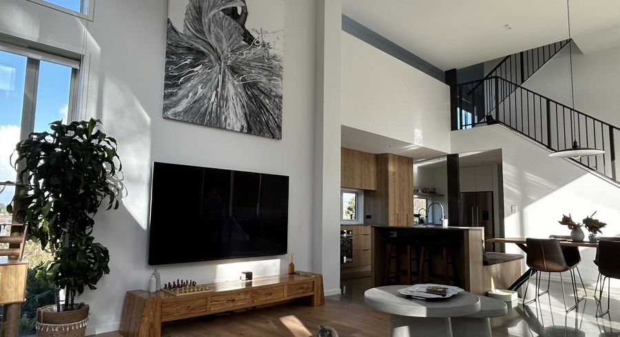  at 18 Macbeth Court, Milford, North Shore City, Auckland