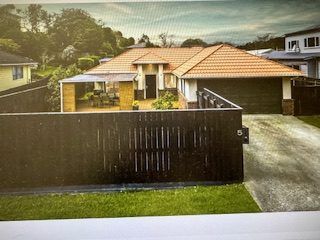  at 5 Gloucester, Silverstream, Upper Hutt, Wellington
