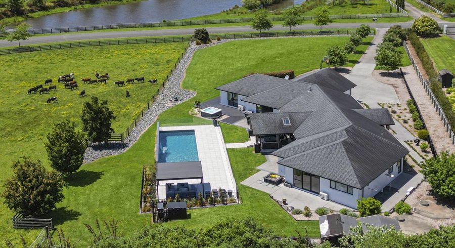  at 13 Oak Valley Road, Albany