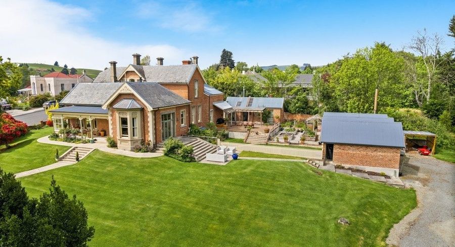  at 20 Peel Street, Lawrence, Clutha, Otago