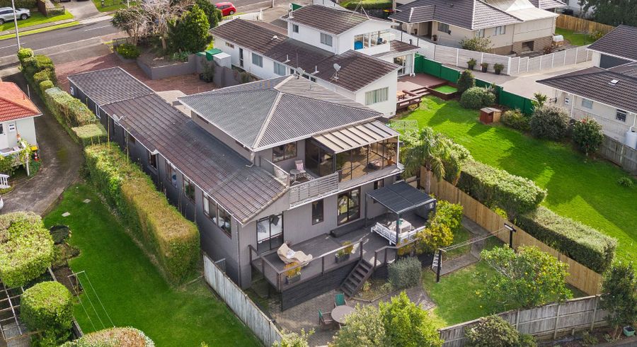  at 32 Churchill Road, Cockle Bay, Manukau City, Auckland