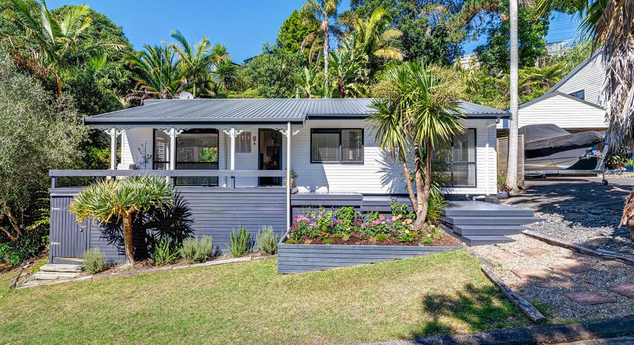  at 2/8 Heatherleigh Rise, Northcross, North Shore City, Auckland