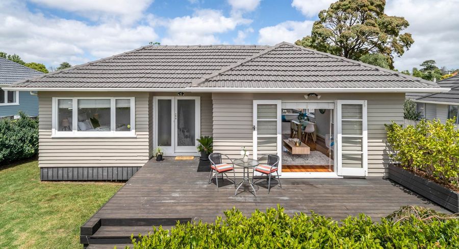  at 58 Kervil AVE, Te Atatu Peninsula, Waitakere