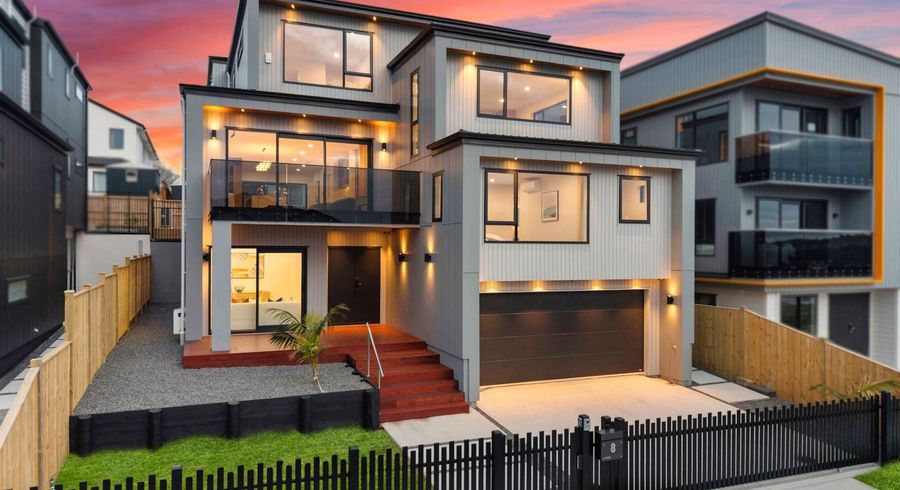  at 8 Mill Hill Close, Flat Bush, Manukau City, Auckland
