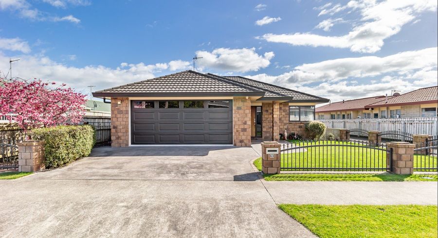  at 63 Winchester Street, Levin