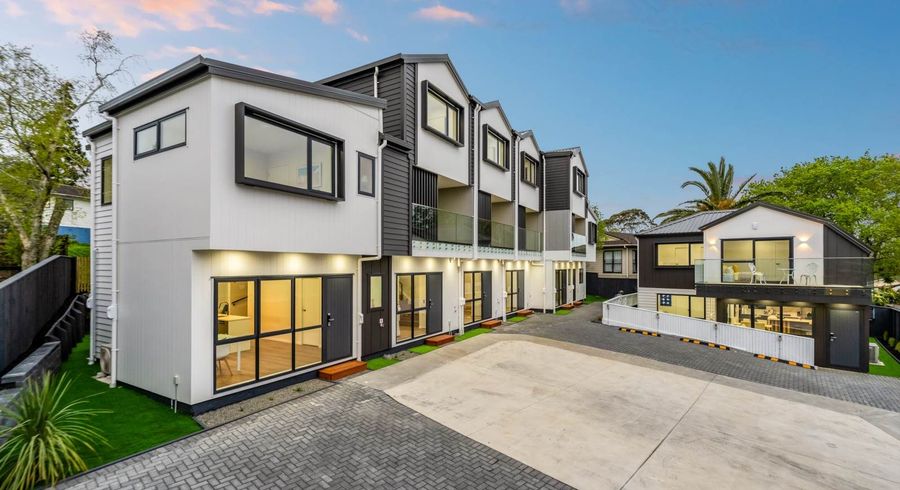  at 16F Saint Catherine Crescent, West Harbour, Waitakere City, Auckland