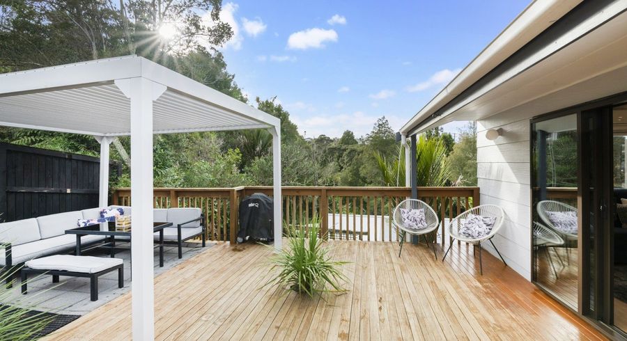  at 2/14 Windy Ridge Road, Glenfield, North Shore City, Auckland