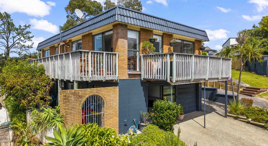  at 170 Stapleford Crescent, Browns Bay, North Shore City, Auckland