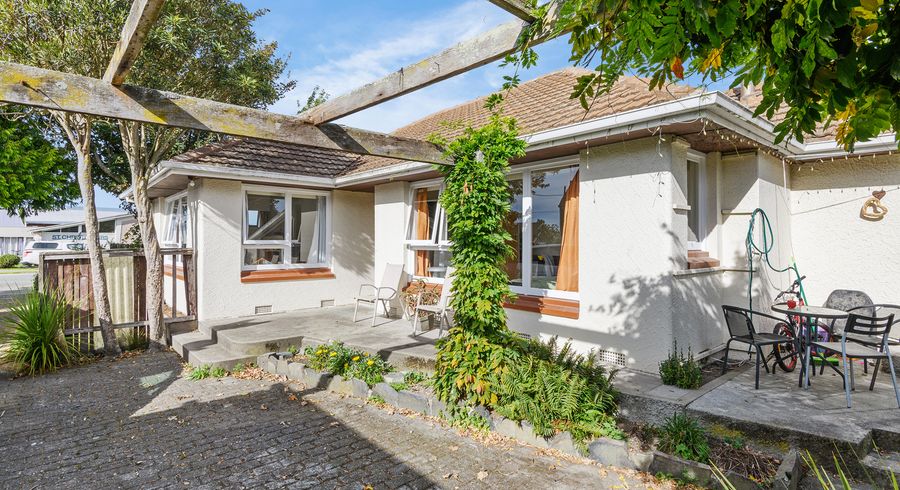  at 257 Avonhead Road, Avonhead, Christchurch