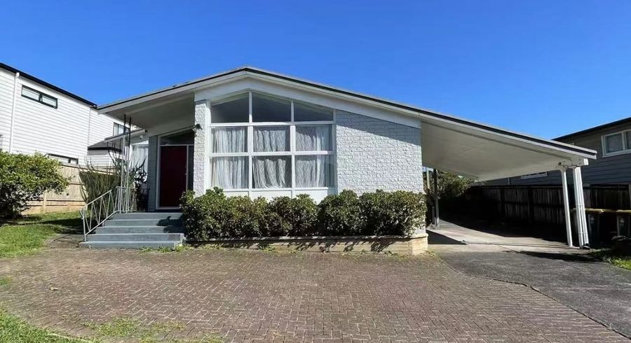  at 18 Glenmore Road, Sunnyhills, Manukau City, Auckland