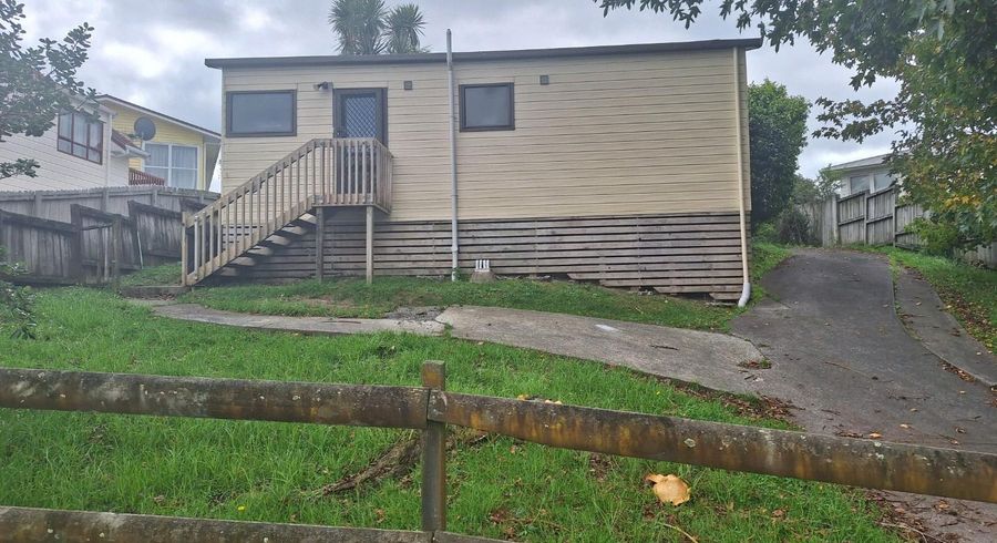  at 5 Justin Place, Te Atatu Peninsula, Waitakere City, Auckland